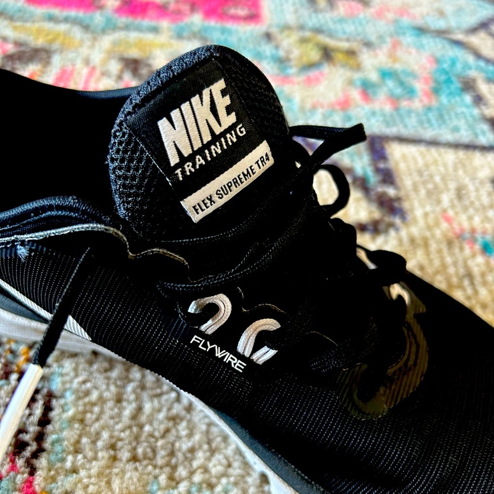 Women’s Nike training flex supreme Tr4 Nike Tennis shoe. Size 5.5.